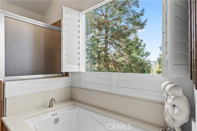 Detail Gallery Image 24 of 52 For 380 Pioneer Rd, Lake Arrowhead,  CA 92352 - 3 Beds | 3/1 Baths