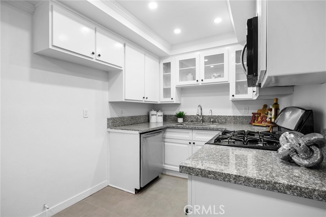 Detail Gallery Image 11 of 28 For 408 Burchett St #5,  Glendale,  CA 91203 - 2 Beds | 2 Baths