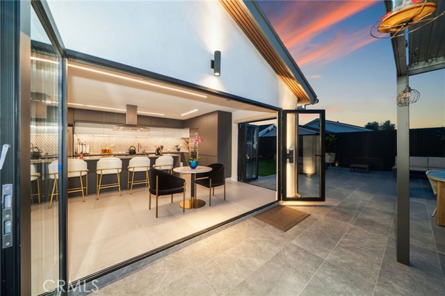 Detail Gallery Image 16 of 42 For 985 Begonia Ave, Costa Mesa,  CA 92626 - 3 Beds | 3 Baths