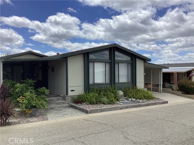 4133 W Wilson Street, Banning CA: https://media.crmls.org/medias/10450d34-8df7-4e2c-a5ec-8954b6e6be66.jpg