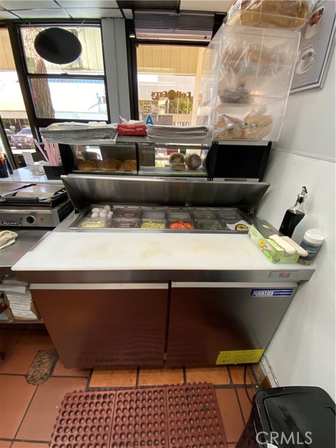 20301 Ventura Boulevard, Woodland Hills CA: https://media.crmls.org/medias/1045188a-29fb-46ad-825a-e3542e97bb2c.jpg
