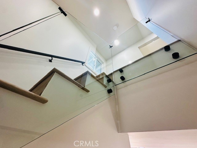 Detail Gallery Image 35 of 56 For 2440 Ostrom, Long Beach,  CA 90815 - 4 Beds | 3 Baths