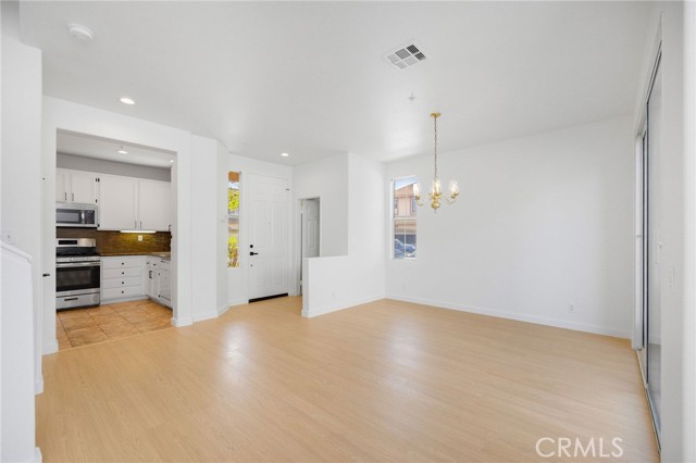 448 N Londonderry Lane, Orange CA: https://media.crmls.org/medias/10461066-1943-4f5e-b2da-2001c6b12b7f.jpg
