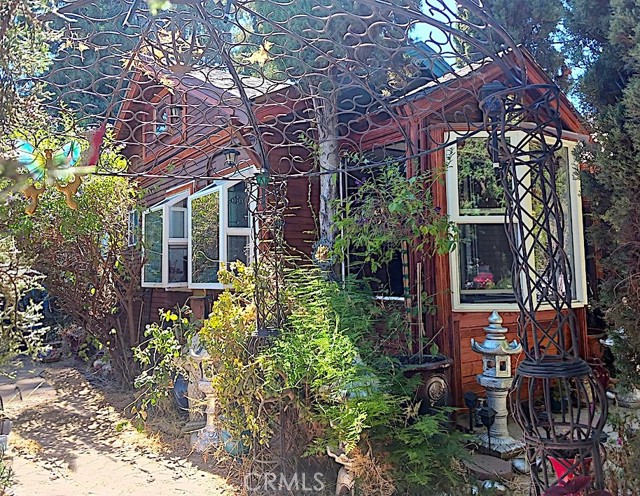 Detail Gallery Image 3 of 48 For 677 Elm St, San Jose,  CA 95126 - 2 Beds | 1 Baths