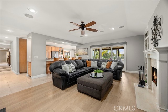 241 S Country Hill Road, Anaheim Hills CA: https://media.crmls.org/medias/10469cbb-2c90-46c8-b94b-280590bc702e.jpg
