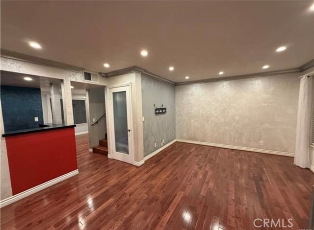 Detail Gallery Image 16 of 41 For 6912 Remmet Ave #5,  Canoga Park,  CA 91303 - 2 Beds | 2/1 Baths