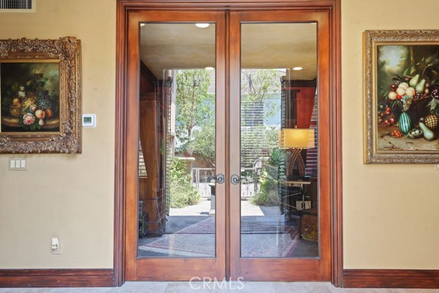 6 Marble Creek Lane, Coto de Caza CA: https://media.crmls.org/medias/1047d649-a889-4613-badf-a4a486026bd0.jpg