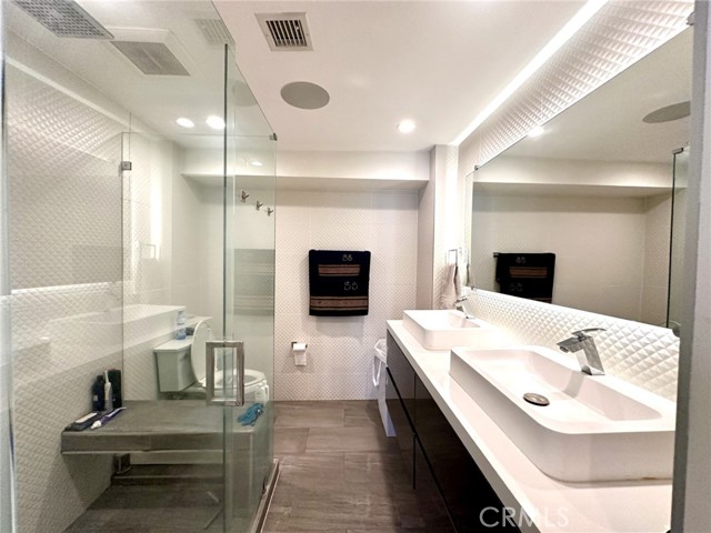 Detail Gallery Image 15 of 29 For 7135 Hollywood Bld #909,  Los Angeles,  CA 90046 - 1 Beds | 2 Baths