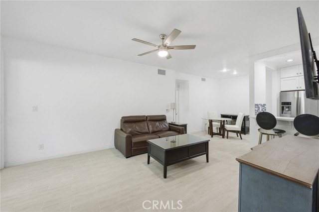 Detail Gallery Image 9 of 35 For 434 E Spruce #100,  Inglewood,  CA 90301 - 1 Beds | 1 Baths