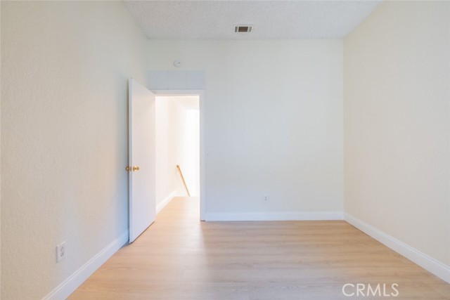 Detail Gallery Image 11 of 23 For 76 Willowcrest Ln, Pomona,  CA 91766 - 3 Beds | 2/1 Baths