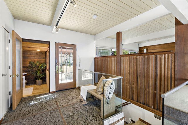 Detail Gallery Image 21 of 50 For 2581 Iris, Laguna Beach,  CA 92651 - 3 Beds | 2/1 Baths