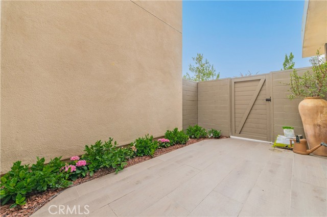 111 Bosque, Irvine CA: https://media.crmls.org/medias/10488534-a739-4b32-b285-30df8ca03aa3.jpg