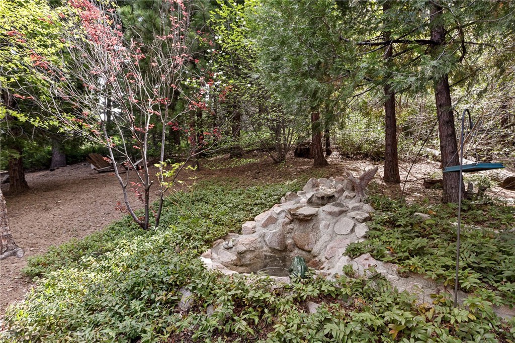 https://media.crmls.org/medias/1048fa43-eec6-4989-8ebc-5524d4fbca5f.jpg?preset=X-Large