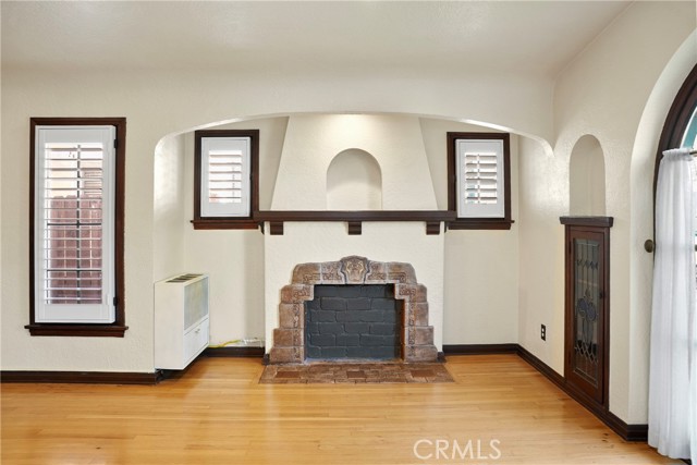 Detail Gallery Image 9 of 26 For 8465 San Carlos Ave, South Gate,  CA 90280 - 2 Beds | 1 Baths