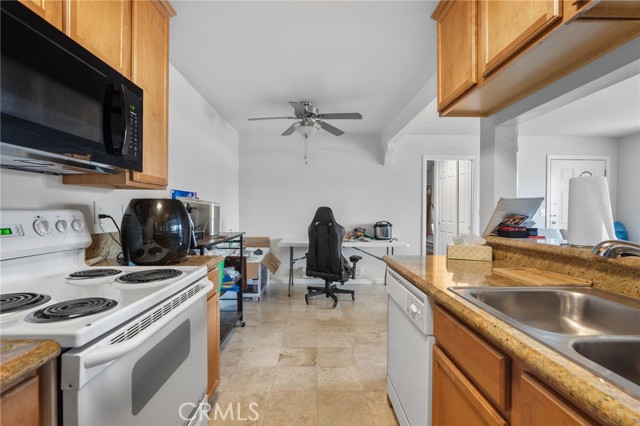 Detail Gallery Image 13 of 17 For 1105 Sepulveda Blvd #C101, Torrance,  CA 90502 - 1 Beds | 1 Baths