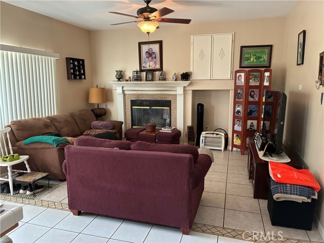 Detail Gallery Image 2 of 16 For 29385 Polo St, Highland,  CA 92346 - 4 Beds | 3 Baths