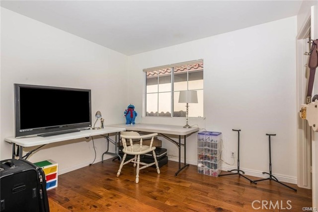 10775 Mueller Ct, Tustin CA: https://media.crmls.org/medias/10495c32-aebc-4ee3-a42c-ab3f27b9080b.jpg
