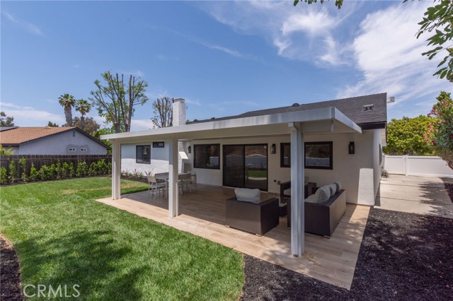 876 Ballina Court, Newbury Park CA: https://media.crmls.org/medias/10495dac-38af-4d5f-9145-fe26d8b85d7f.jpg
