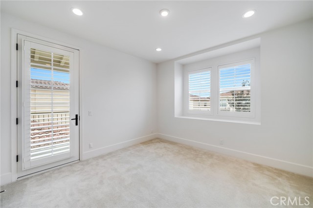 Detail Gallery Image 32 of 40 For 214 Parkwood, Irvine,  CA 92620 - 5 Beds | 5/1 Baths