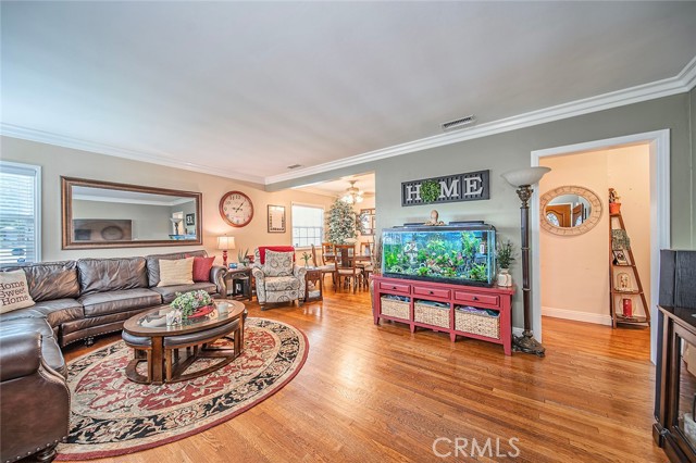 4303 E De Ora Way, Long Beach CA: https://media.crmls.org/medias/104a331f-fe1f-4c65-80f5-1a95463c7a1c.jpg