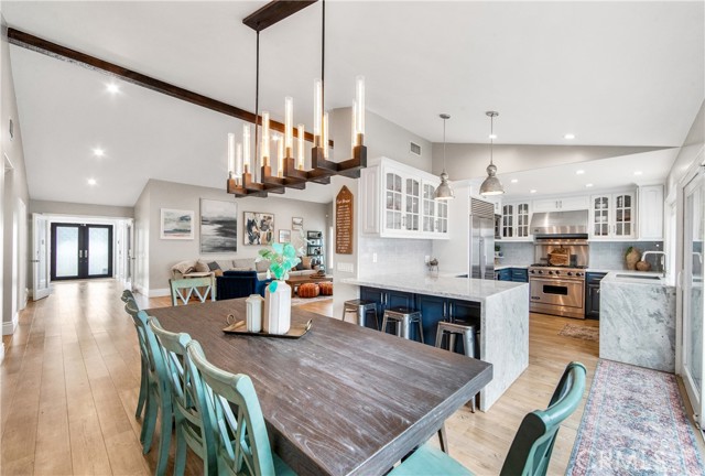 Detail Gallery Image 7 of 61 For 5522 Mossvale Cir, Huntington Beach,  CA 92649 - 4 Beds | 3 Baths