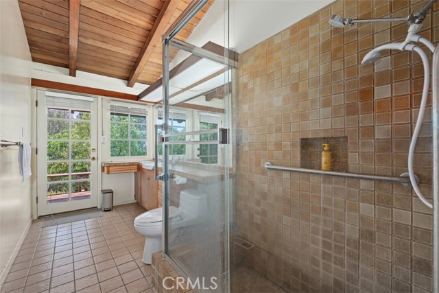 1815 Ladera Vista Place, Fullerton CA: https://media.crmls.org/medias/104aef97-d302-4b84-97b6-5efdfbb7bbf6.jpg