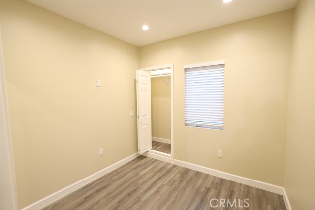 Detail Gallery Image 9 of 12 For 10020 Gothic Ave, North Hills,  CA 91343 - 1 Beds | 1 Baths
