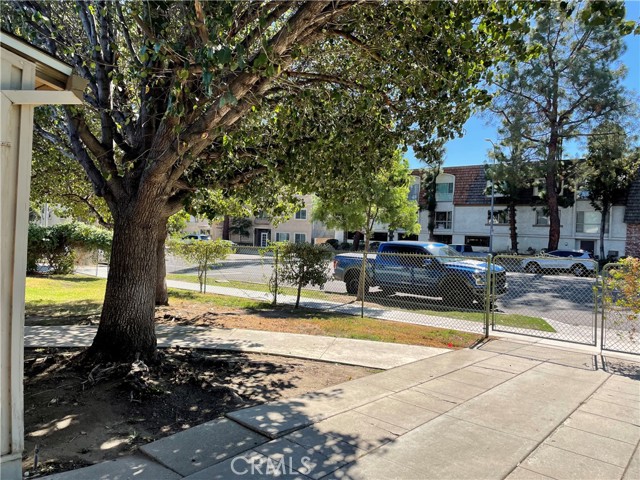 17345 Chatsworth Street photo 6