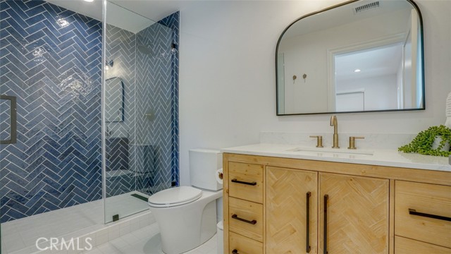 22914 Gershwin Drive, Woodland Hills CA: https://media.crmls.org/medias/104dbb26-94c3-4c9e-a269-0e4e28f439da.jpg