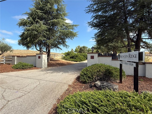 3520 Creston Road, Paso Robles CA: https://media.crmls.org/medias/104dcb56-2075-4963-9db0-ca1856d515ef.jpg