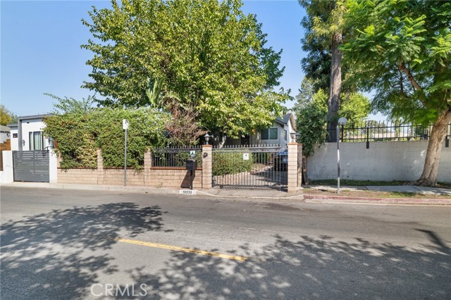 Detail Gallery Image 28 of 34 For 10530 Mcvine Ave, Sunland,  CA 91040 - 2 Beds | 2 Baths