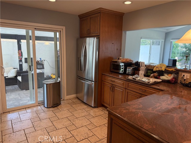 Detail Gallery Image 7 of 20 For 9610 Rudnick Ave, Chatsworth,  CA 91311 - 3 Beds | 2 Baths