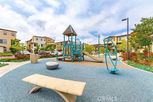 Detail Gallery Image 37 of 52 For 1609 Fig Tree Way, Oceanside,  CA 92056 - 3 Beds | 2/1 Baths