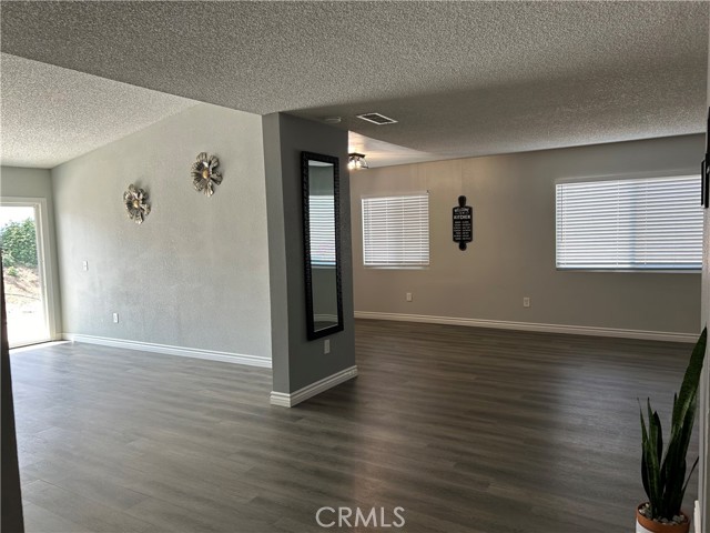 Detail Gallery Image 11 of 35 For 1456 S Lilac Ave, Rialto,  CA 92376 - 4 Beds | 2 Baths