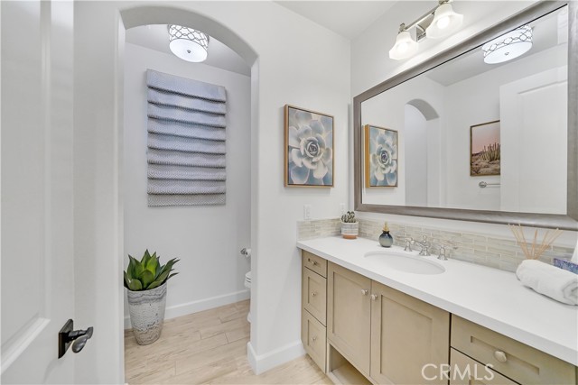 Image 28 of 33 For 55121 Summer Lynn Court