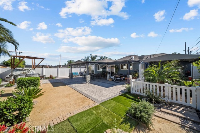 Detail Gallery Image 24 of 38 For 10111 Elkwood, Sun Valley,  CA 91352 - 3 Beds | 1 Baths