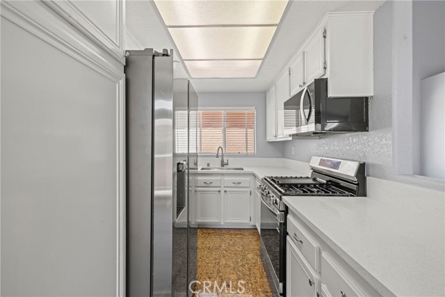 Detail Gallery Image 12 of 44 For 18852 Vista Del Canon #G,  Newhall,  CA 91321 - 2 Beds | 2 Baths