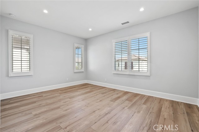 211 Fiore, Irvine CA: https://media.crmls.org/medias/1051da17-2882-4a35-843c-f045746d80e6.jpg