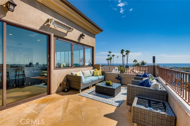 208 Carnation Avenue B, Corona Del Mar, CA, 92625 208 Carnation Avenue B, Corona Del Mar, CA, 92625