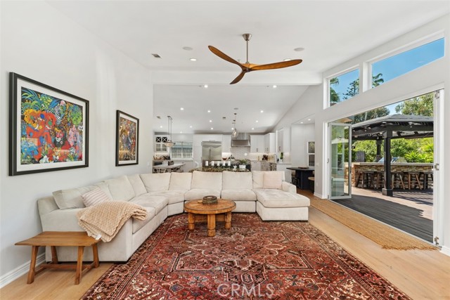 2308 S Ola Vista, San Clemente CA: https://media.crmls.org/medias/10533158-7db3-4ff9-a31e-1a412205cae3.jpg