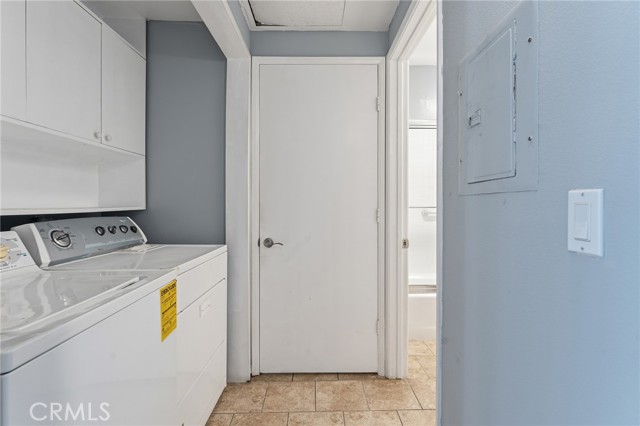 Detail Gallery Image 41 of 51 For 5350 White Oak #413,  Encino,  CA 91316 - 2 Beds | 2 Baths