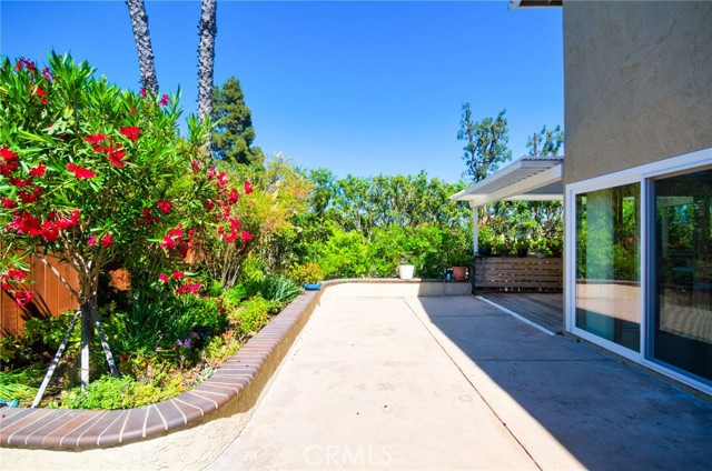 2108 Via Caliente, Fullerton CA: https://media.crmls.org/medias/10552249-2c7a-4f01-8eee-055181c31f52.jpg