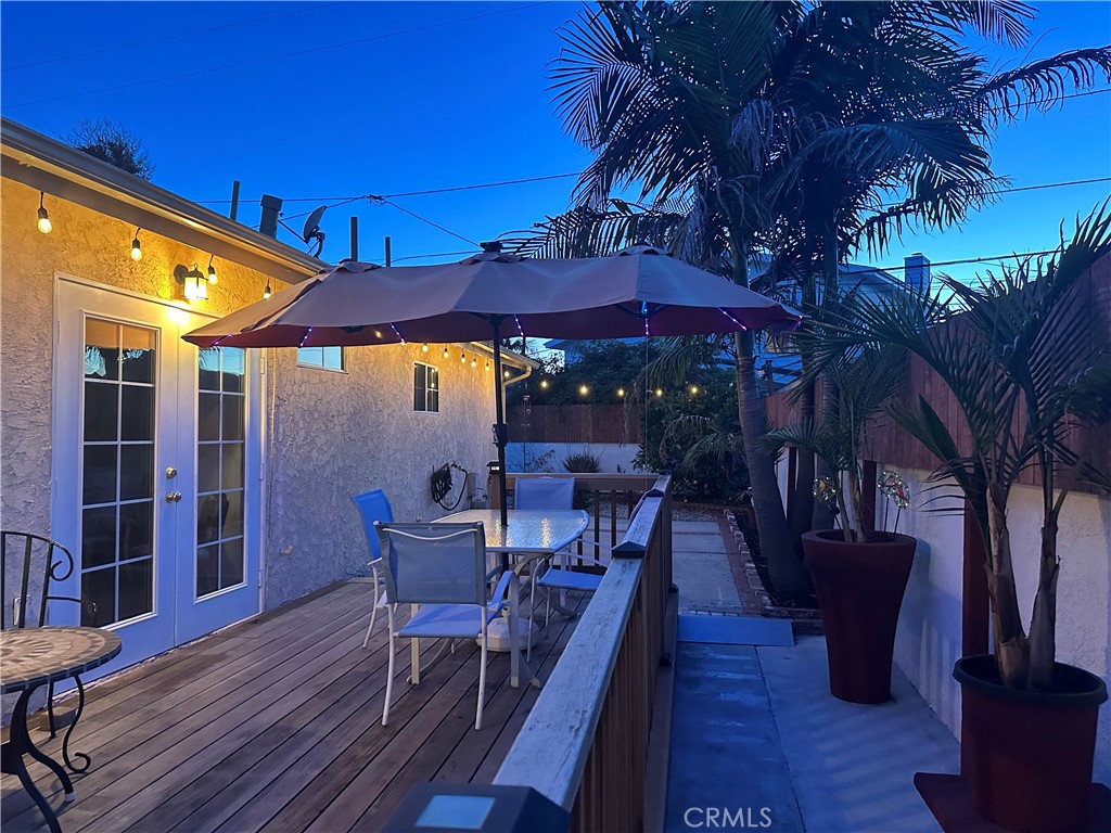 https://media.crmls.org/medias/1055b48a-3f68-4be4-b380-47032f1a4e11.jpg?preset=X-Large