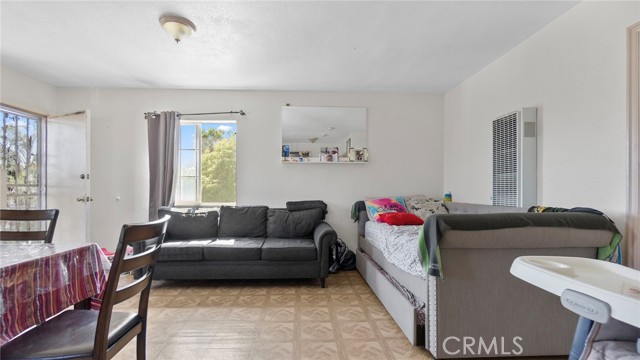 Detail Gallery Image 33 of 62 For 413 E 81st St, Los Angeles,  CA 90003 - – Beds | – Baths