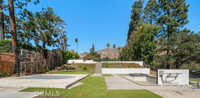 1400 E Palm Street, Altadena CA: https://media.crmls.org/medias/10568c4a-b5c4-4541-9a1b-6c4150898d19.jpg