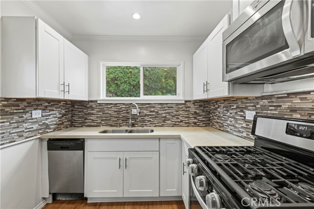 Detail Gallery Image 7 of 39 For 65 Grace Terrace, Pasadena,  CA 91105 - 3 Beds | 2 Baths