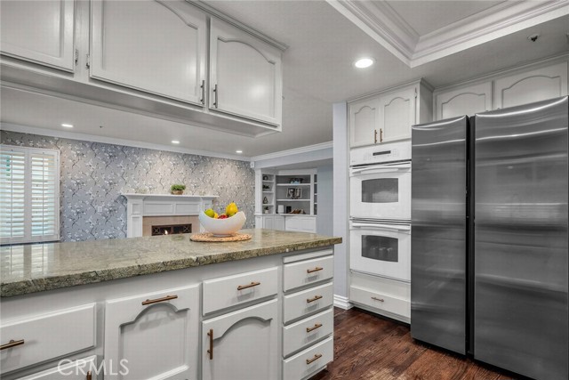 Detail Gallery Image 8 of 37 For 24441 Indian Hill Ln, West Hills,  CA 91307 - 3 Beds | 3 Baths