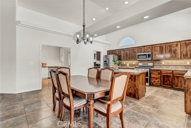 Detail Gallery Image 20 of 54 For 300 S Lombardi St, Porterville,  CA 93257 - 4 Beds | 2 Baths