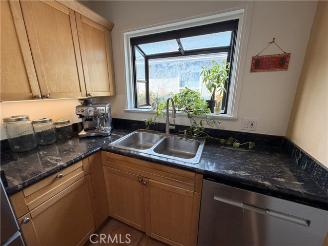 Detail Gallery Image 11 of 42 For 3989 Coolidge, Los Angeles,  CA 90066 - 3 Beds | 2 Baths