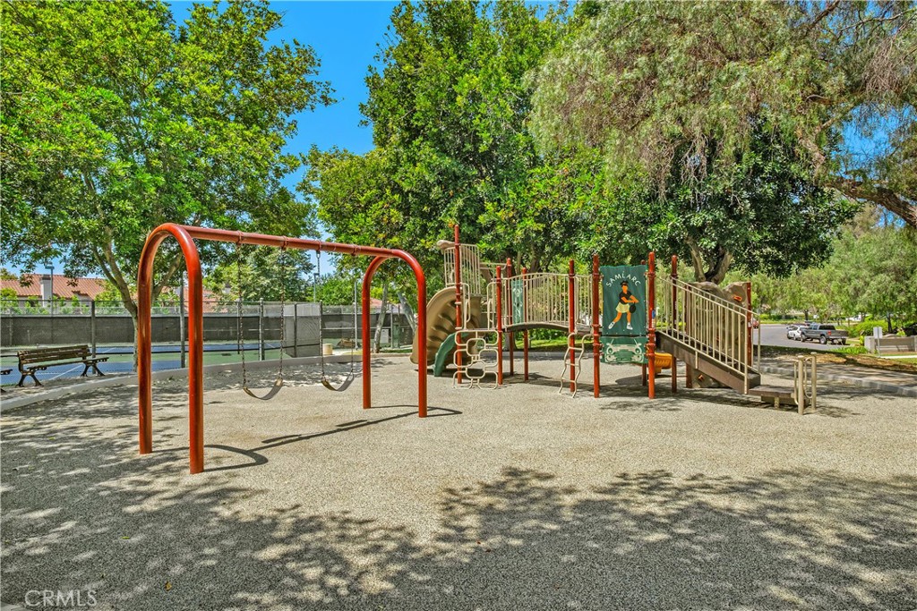 https://media.crmls.org/medias/10587b20-d606-4fac-b1a6-16fea89a421b.jpg?preset=X-Large